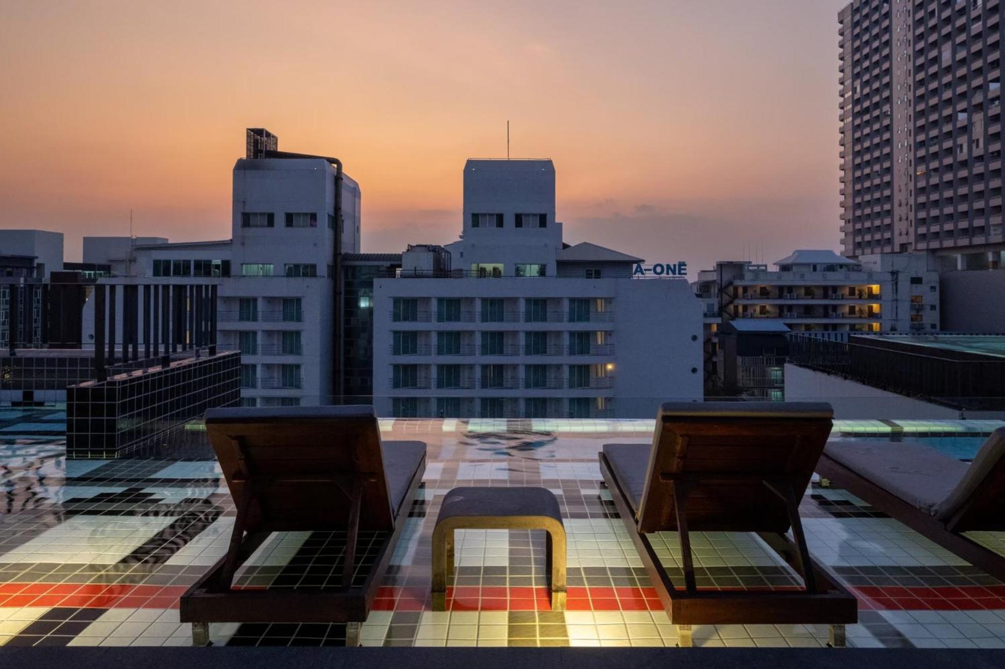 Payaa Hotel Патая Екстериор снимка